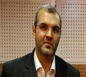 شهرداری قم ۲۰۰ بسته آذین‌بندی محرم را بین مساجد توزیع کرد